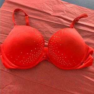 Victoria’s Secret very sexy push-up Red Studded Bra sz 34D